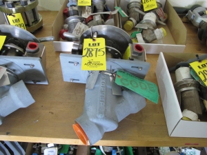 VALVE, GLOBE TYPE, 2" SIZE, 600 LB, 1030 LB/650 DEGREE F RATING, 316 SS MATERIAL, SOCKET WELD CONNECTIONS, SA182 SPECIFICATION, SCREWED YOKE STYLE, HARD FACED SEAT AND DISC, INCONEL DIAPHRAGM TRIM, PACKING SOFTGOODS, T-HANDLE OPERATOR. WITH LIMIT SWITCHES CONSTRUCTION., PART # SC-D-9910X01LSP(2) (W-51) LOADING & HANDLING FEE $5-